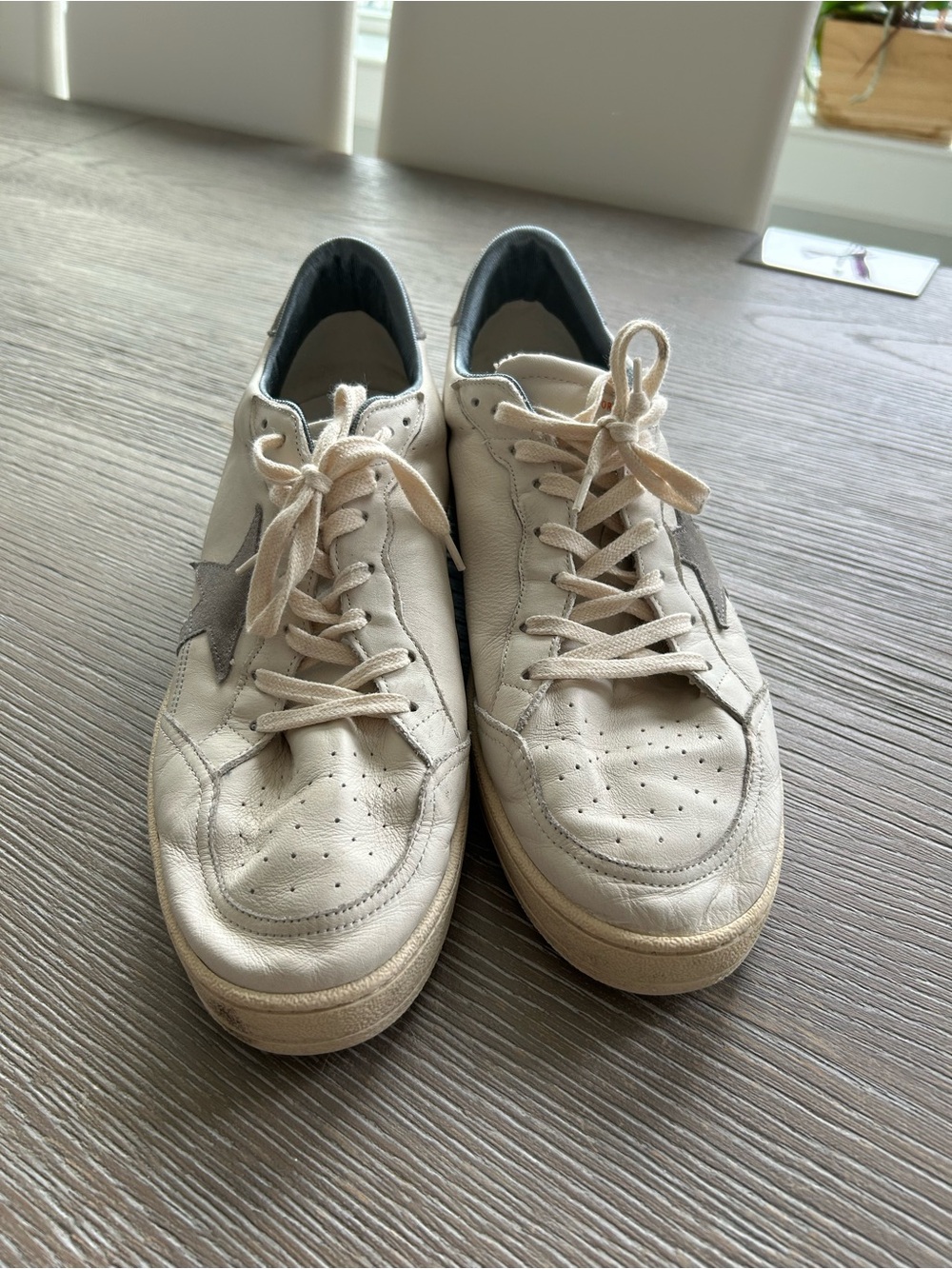 Golden Goose White Sneakers with Gray Star - Picture 3 of 7